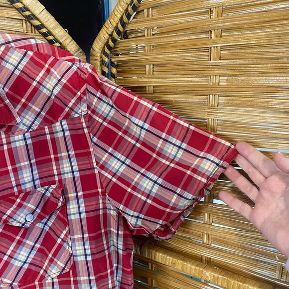 Old Navy Men’s XL Red Plaid Western Snap Shirt Short Sleeve work wear - Picture 3 of 6